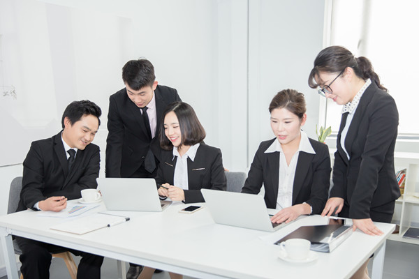 績效評估方法：采用有效的評估方法，確保公平公正