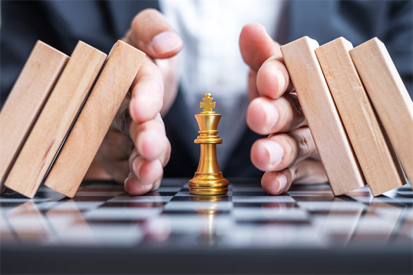企業(yè)戰(zhàn)略調(diào)整如何有效應(yīng)對行業(yè)變革挑戰(zhàn)？